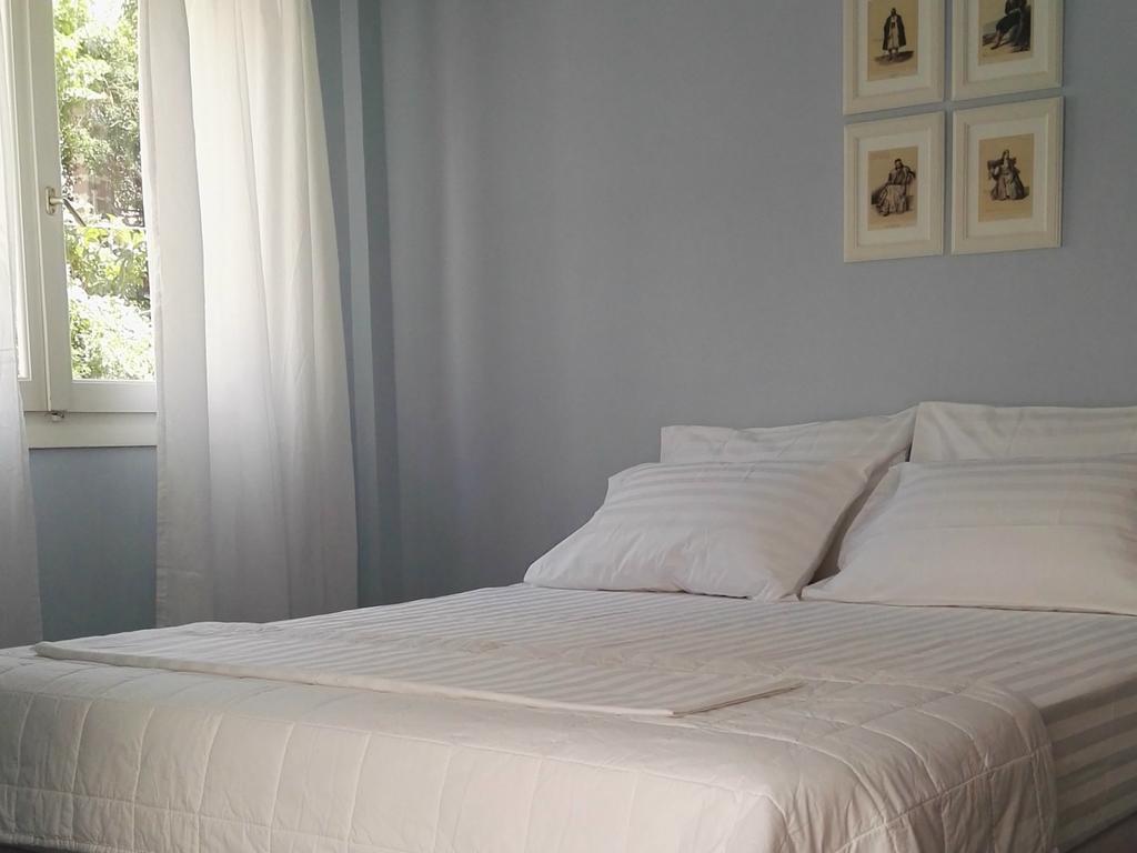 Paris Spacious Beach Apartment ลูตรากี ภายนอก รูปภาพ